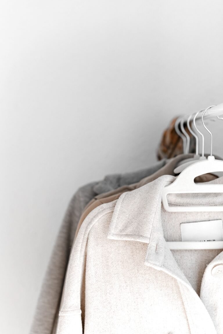 Ways to Build a Neutral Wardrobe That Never Goes Out of Style