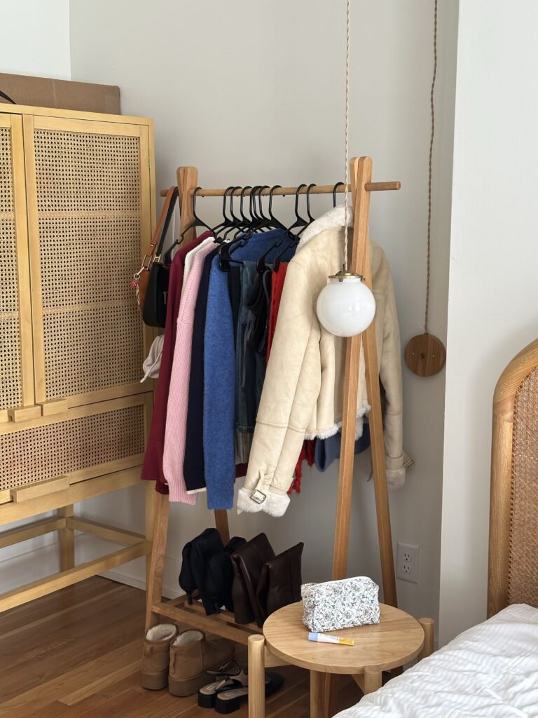 Pain-Free Steps to Build a Minimalist Closet You’ll Actually Love