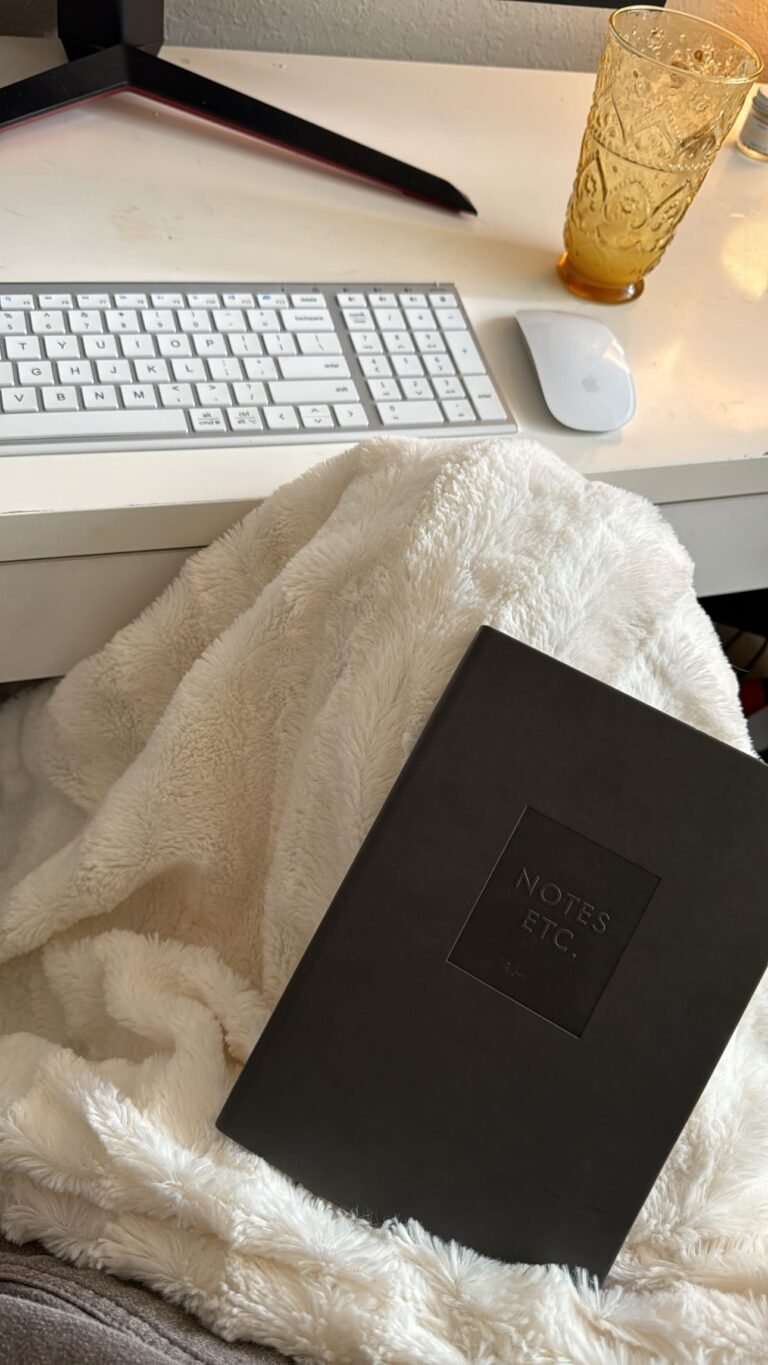 Chic Throw Blanket Styling Secrets That Designers Swear By